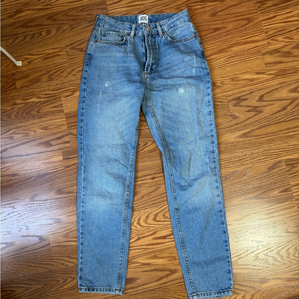 BDG Urban Outfitters Mom High Rise Jeans Petite